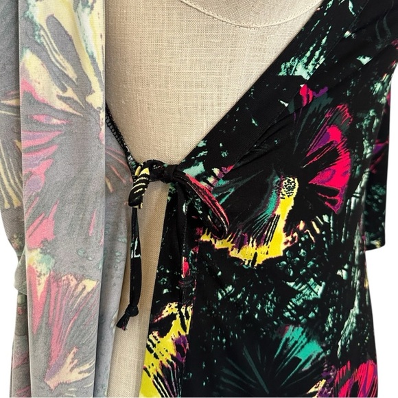 BCBGMaxAzria Chic Tye Dye Pattern Black Wrap Tie V-Neck Midi Dress 3/4 Sleeves - Picture 8 of 13